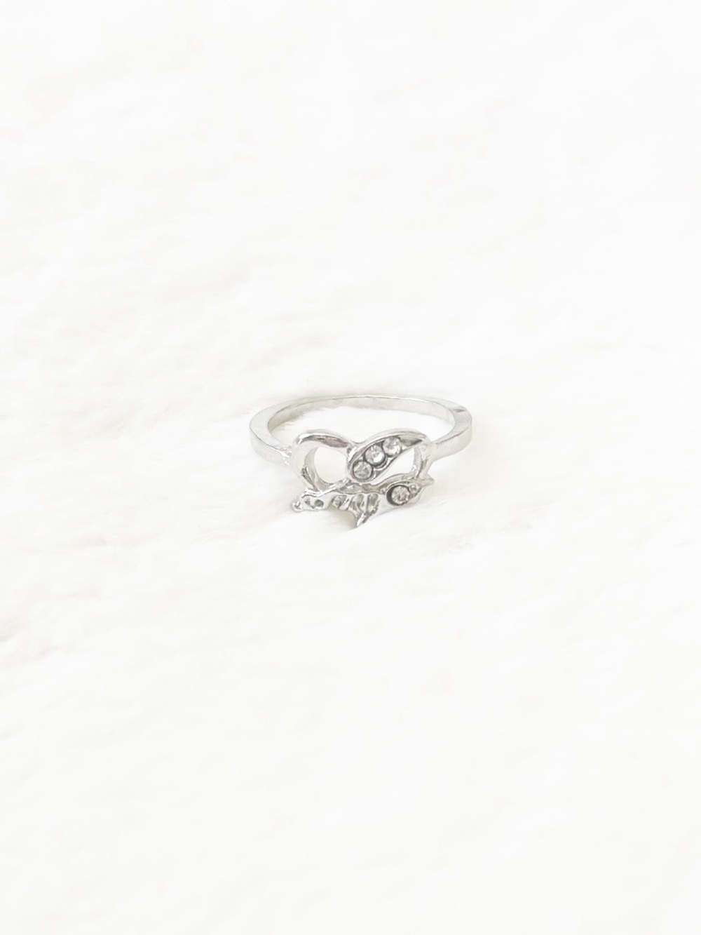 5/$15 🩷 MUST BUNDLE Silver Heart Accent Ring - Women's Jewelry